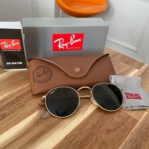 Ray-Ban Round Metal Sunglasses - Polarized